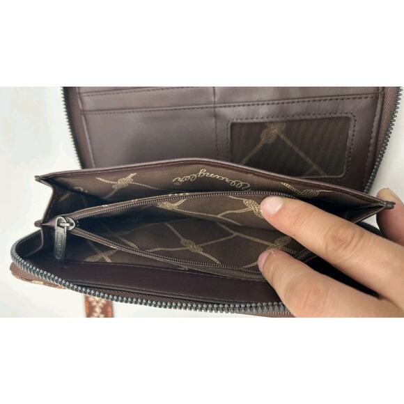 Wrangler Ladies Southwestern Brown Tan Wristlet Wallet Tribal Aztec Boho Zip - Picture 7 of 7